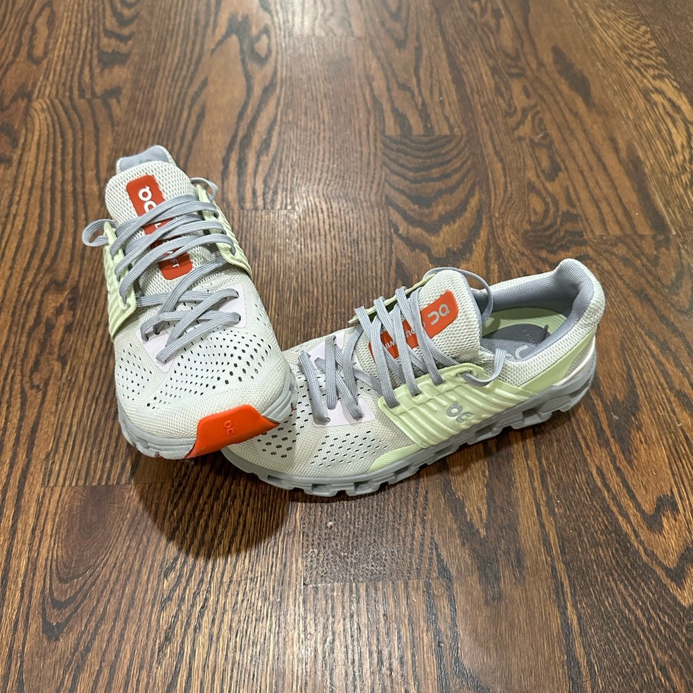 Women’s On Cloud Sneakers